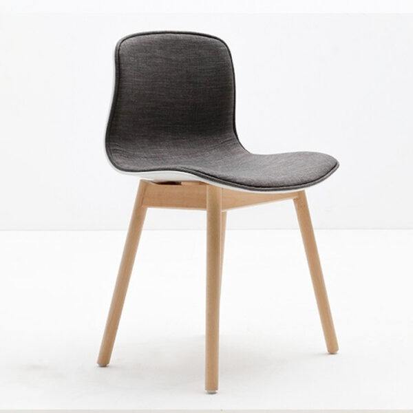 C12 Chair - Skandinavisches Design für Zuhause und Büro
